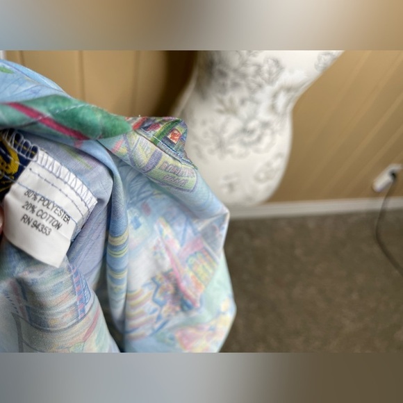 Chestnut Brand Men's Small Button Up Camp Shirt Carnival Theme Art Work NWOT - Picture 4 of 4